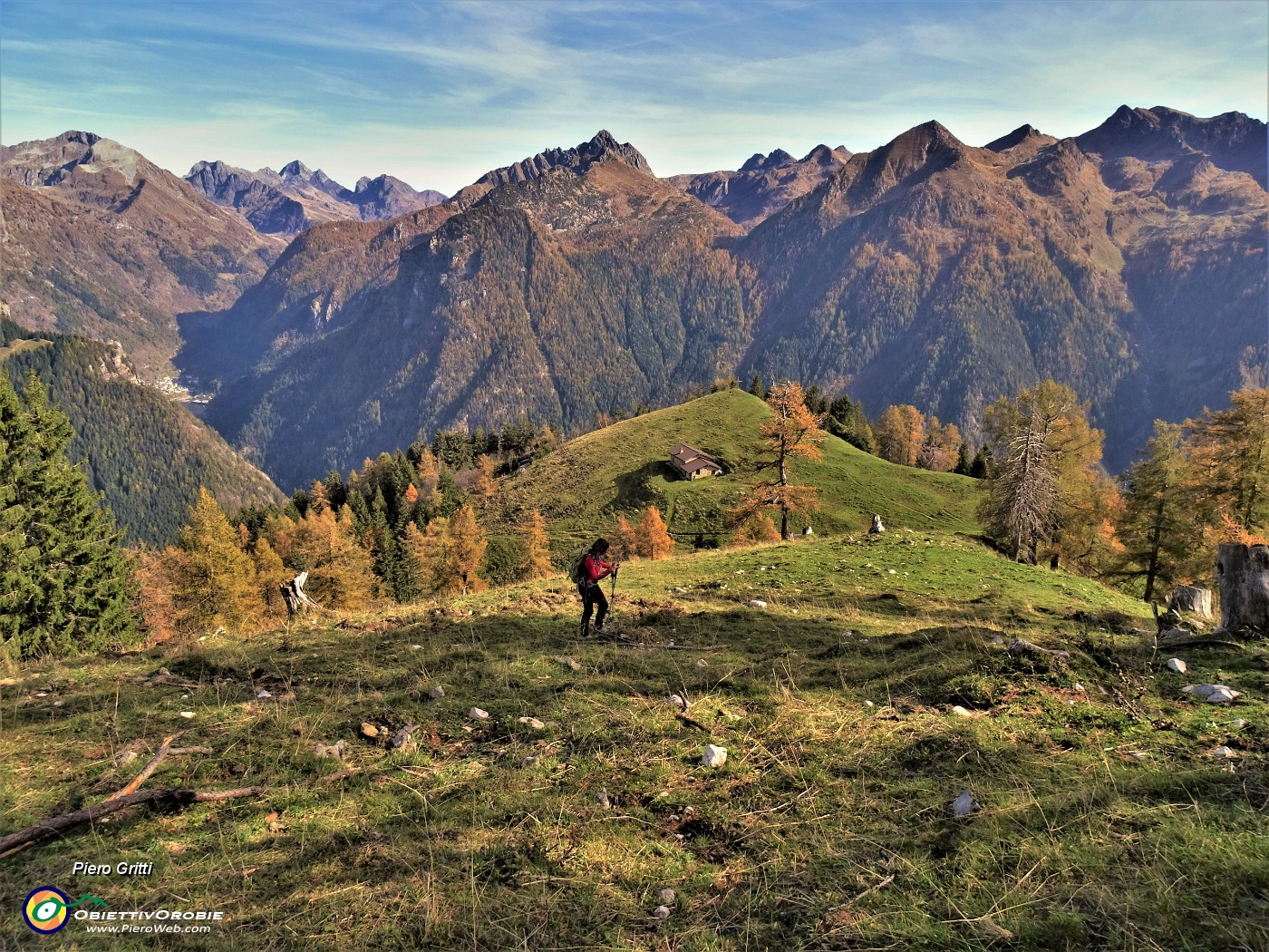 38 In salita dal Monte Colle (1750 m) al soprastante Passo di Monte Colle (1938 m).JPG